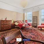 Spacestation Four 4 Bedroom Serviced Apartment By Altoluxoexperience Short Lets & Serviced Accommodation With Free Wifi