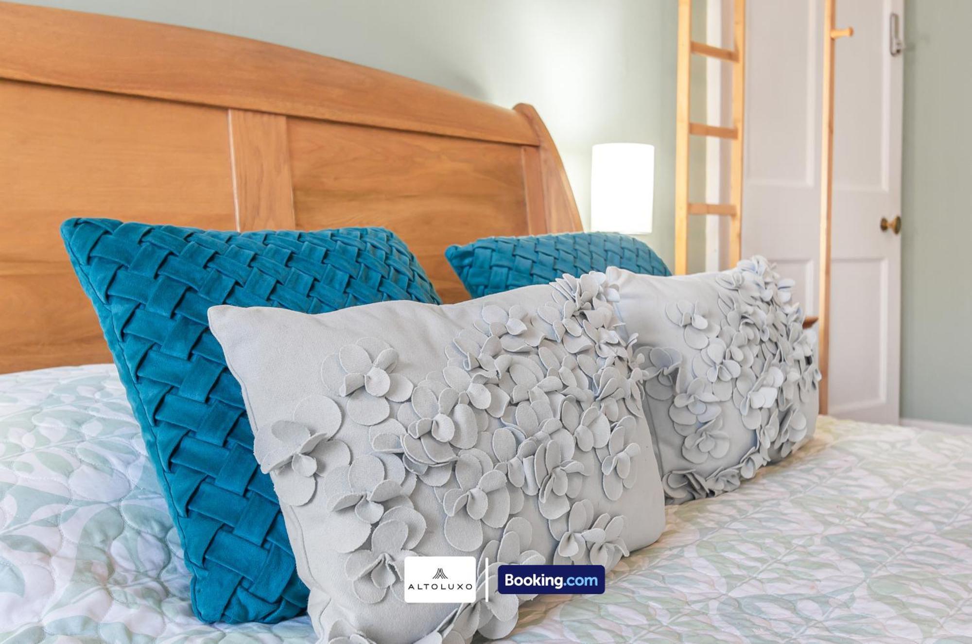 Spacestation Four 4 Bedroom Serviced By Altoluxoexperience Short Lets & Serviced With Free Wifi * Bristol